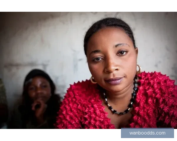 悲剧源于童年阴影艾维曾自曝遭受性虐待导致荒唐行为